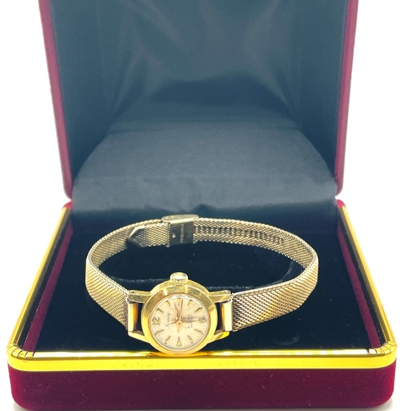 Beautiful Vintage Mercury Women's Mechanical Watch - Picture 5 of 6